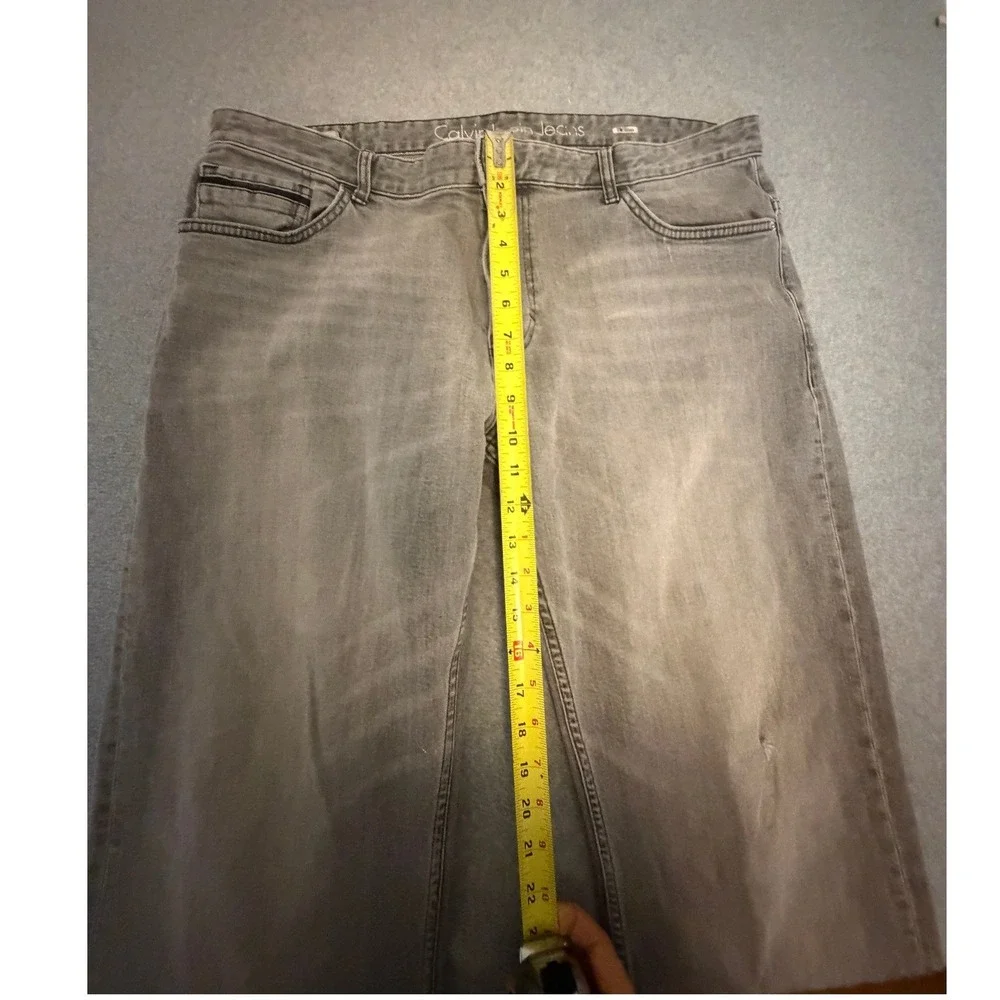 Calvin Klein Jeans Mens 38x30 Gray Straight Leg Denim Pants Faded Wash